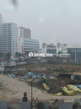 plateau-bureau-louer-face-hilton-et-tgv-big-0
