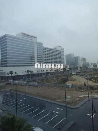 plateau-bureau-louer-face-hilton-et-tgv-big-1