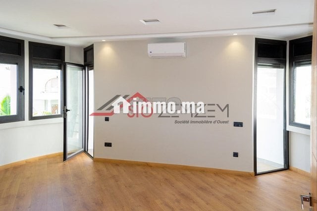 villa-dexception-a-vendre-elegance-et-confort-big-13