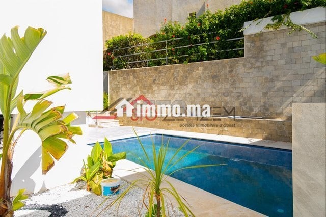 villa-dexception-a-vendre-elegance-et-confort-big-1