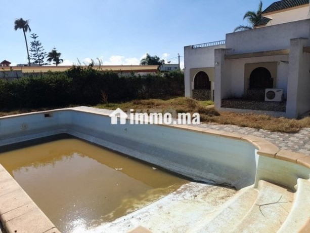 belle-villa-onep-a-vendre-a-rabat-2000m-big-7
