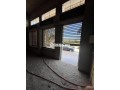 local-commercial-bien-positionne-small-3