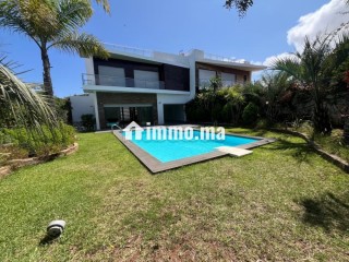 location-villa-de-luxe-a-ain-diab-superficie-500-m2-cheminee-piscine