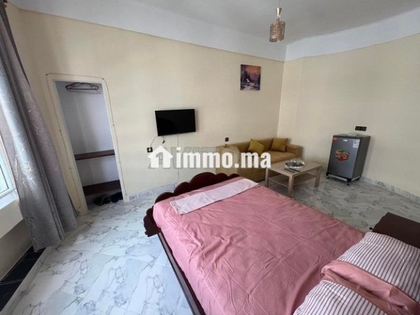 belle-studio-loyer-en-vacance-a-centre-ville-big-1