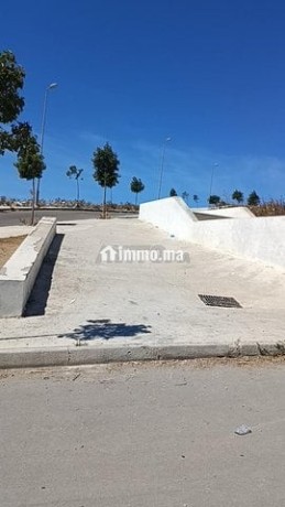 terrain-a-deux-facades-avec-rdc-commercial-big-2