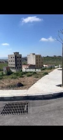 terrain-a-deux-facades-avec-rdc-commercial-big-3