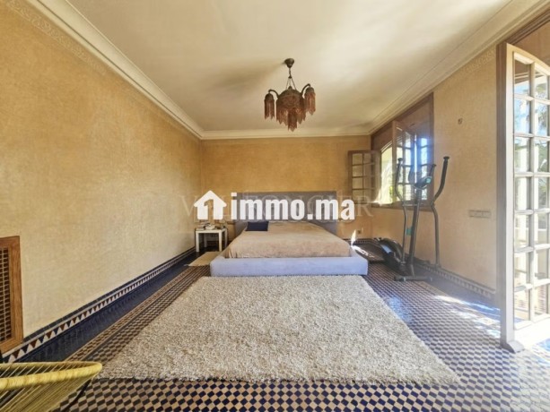 villa-de-charme-a-vendre-a-ain-diab-dans-un-lotissement-securise-big-7