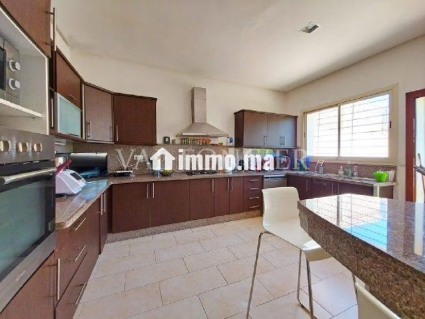 sublime-villa-500m2-en-location-vide-sur-les-hauteurs-de-ain-diab-casablanca-big-5