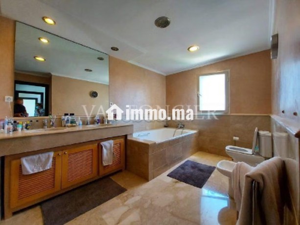 sublime-villa-500m2-en-location-vide-sur-les-hauteurs-de-ain-diab-casablanca-big-7