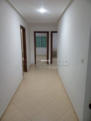 bureau-en-location-en-plein-agdal-big-2
