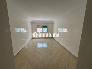 location-a-belvedere-salon-deux-chambres-vide