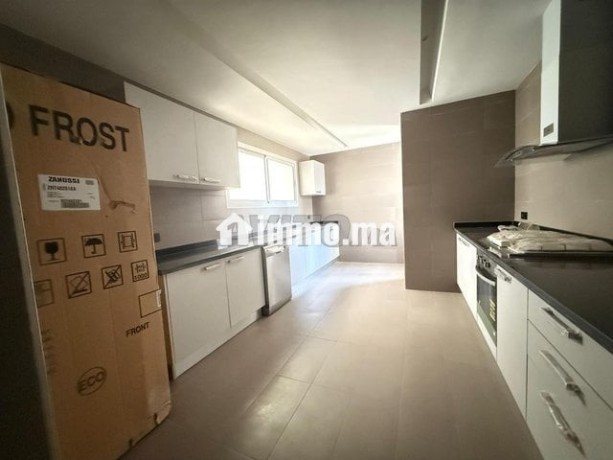 appartement-vide-a-louer-haut-agdal-big-1