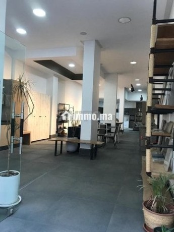 magasin-commercial-de-150m-a-vendre-pret-de-2mars-big-1