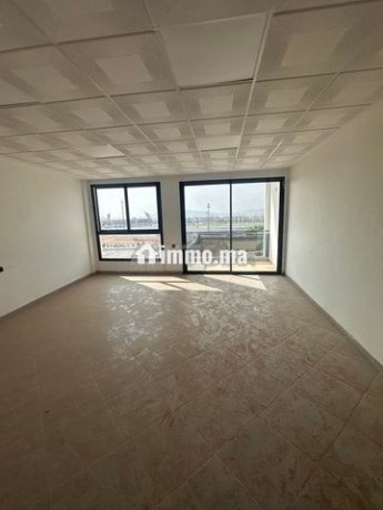 plateau-bureau-a-louer-43m2-a-fes-big-2