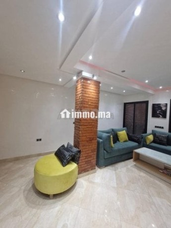 studio-meuble-a-louer-par-mois-big-3