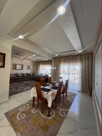 duplex-de-5-chambres-ensoleille-en-location-big-3