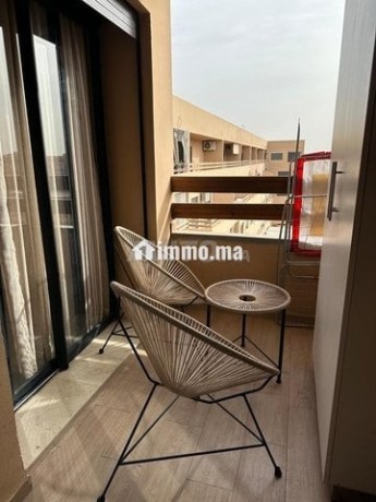 appartement-propre-a-cote-de-la-gare-big-3