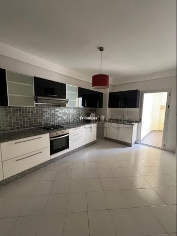 location-appartement-de-ensoleille-calme-ibrie-big-11