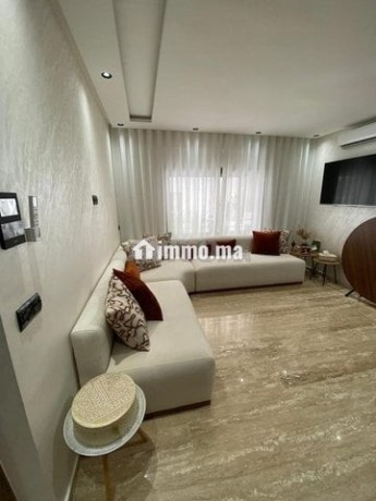 studio-neuf-dun-immeuble-moderne-big-4