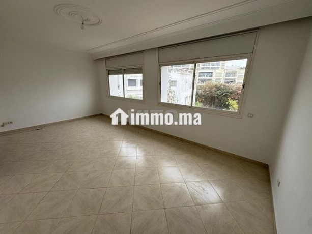 appartement-a-louer-126-m2-a-casablanca-big-12