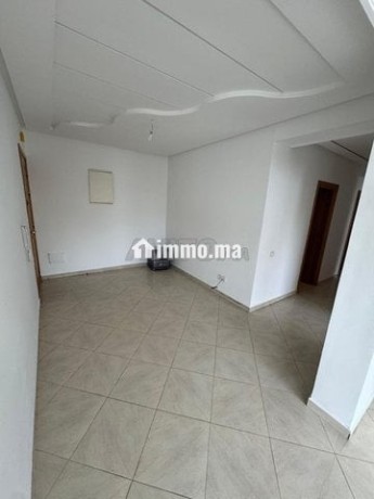 appartement-a-louer-126-m2-a-casablanca-big-1