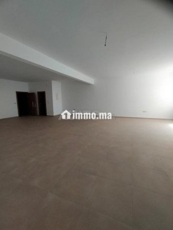 plateau-de-bureau-a-louer-de-75m2-big-1