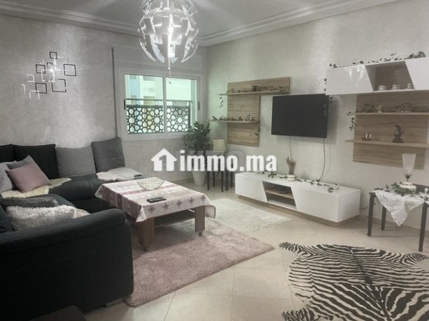 appartement-a-cote-du-terrain-big-2