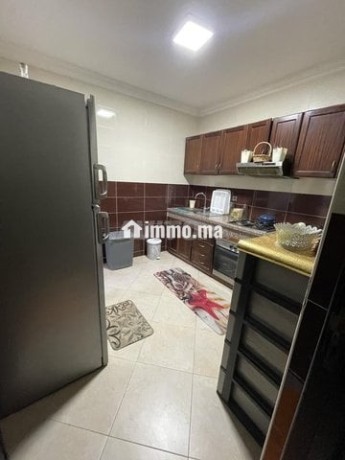 appartement-a-cote-du-terrain-big-4