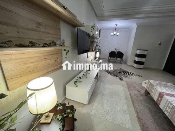 appartement-a-cote-du-terrain-big-7
