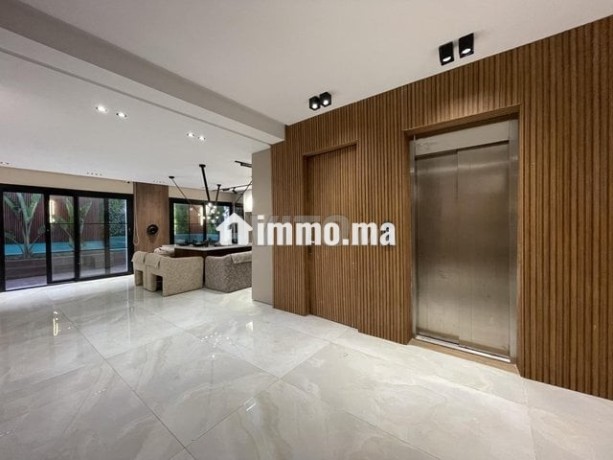 villa-de-luxe-a-vendre-4-facades-piscine-big-15