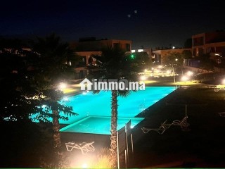 appartement-moderne-residence-piscines-jardin