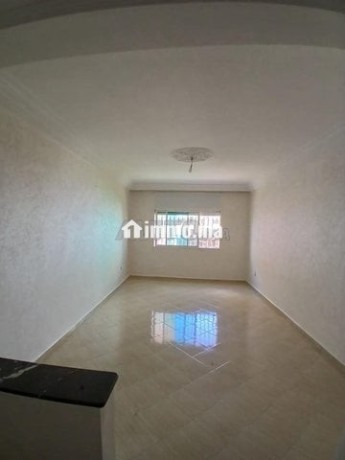 appartement-vide-a-louer-situe-a-la-ville-haute-big-0