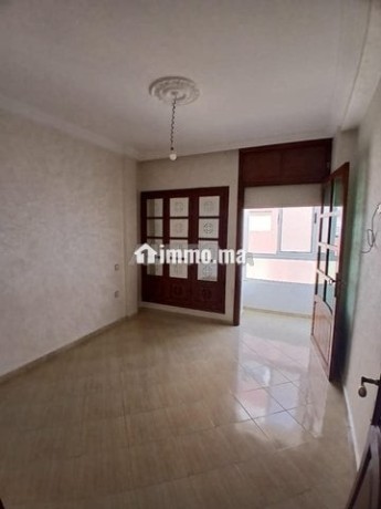 appartement-vide-a-louer-situe-a-la-ville-haute-big-1