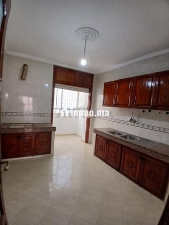 appartement-vide-a-louer-situe-a-la-ville-haute-big-2