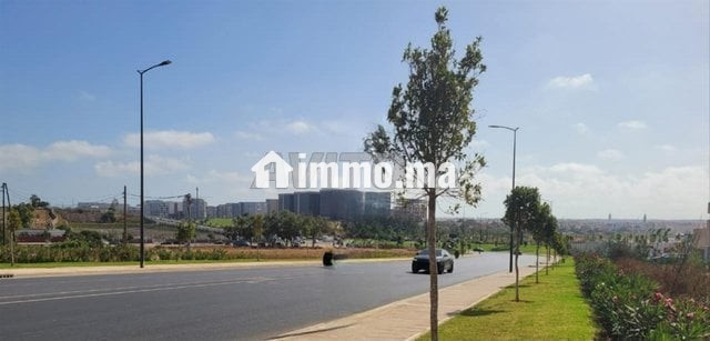 terrain-bureaux-r6-hotel-r8-clinic-ecole-commerce-big-4