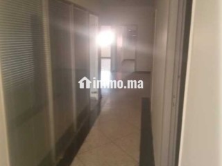 bureau-175m2-a-roches-noires