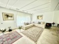 une-villa-de-prestige-de-251-m2-small-17