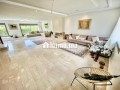 une-villa-de-prestige-de-251-m2-small-18