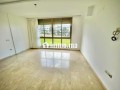 une-villa-de-prestige-de-251-m2-small-3