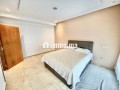 une-villa-de-prestige-de-251-m2-small-5