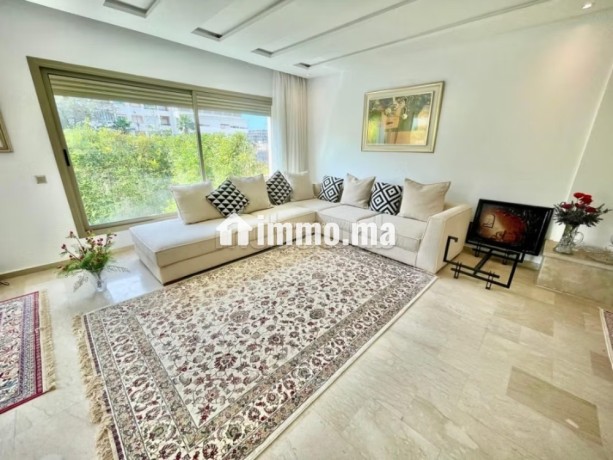 une-villa-de-prestige-de-251-m2-big-9
