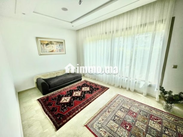 une-villa-de-prestige-de-251-m2-big-12