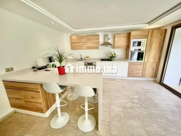 une-villa-de-prestige-de-251-m2-big-2