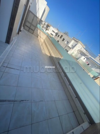 appartement-en-location-a-agdal-3-chambres-garage-et-terrasse-big-0