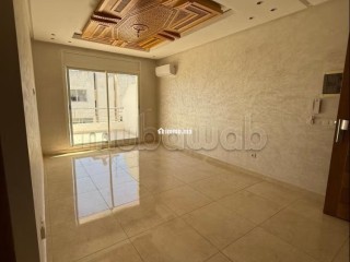 location-dun-appartement-a-agdal-1-chambre-service-de-concierge-et-climatisation