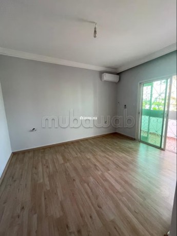 location-villa-de-haut-standing-a-riyad-surface-de-200-m2-terrasse-et-jardin-big-13