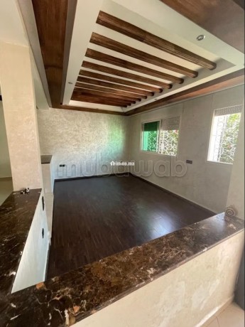 location-villa-de-haut-standing-a-riyad-surface-de-200-m2-terrasse-et-jardin-big-5