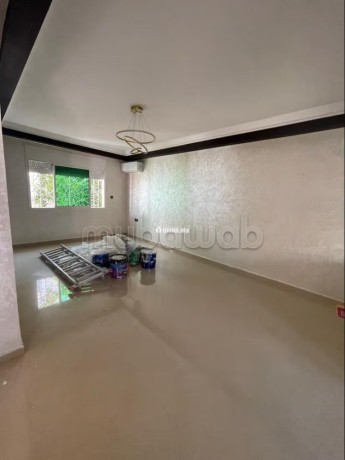 location-villa-de-haut-standing-a-riyad-surface-de-200-m2-terrasse-et-jardin-big-6