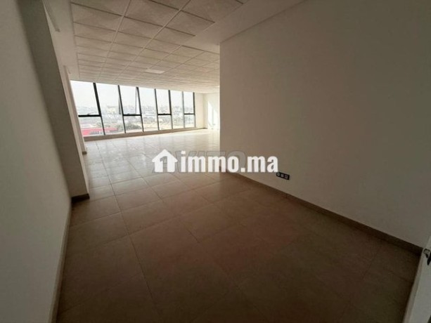plateaux-96m2-rocher-noire-casa-big-1