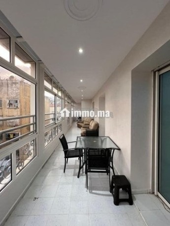 grand-appartement-vide-proche-sokrate-big-0